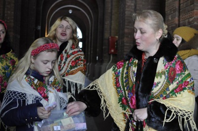 У Чернівцях волонтери заколядували для тих, хто активно допомагає бійцям АТО