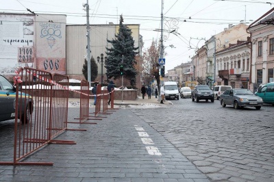 Центр Чернівців перекрили для ходи Маланок (ФОТО)