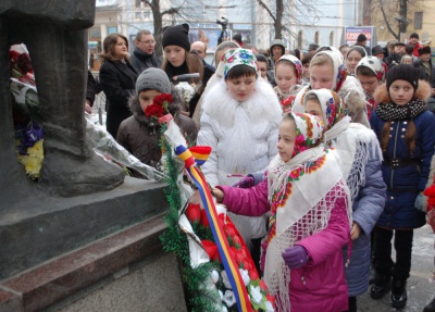 У Чернівцях вшанували 166-ту річницю з дня народження Емінеску (ФОТО)