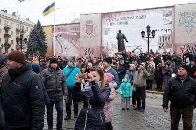 На фестивалі Маланок у Чернівцях перемогли учасники із Суховерхова (ФОТО)