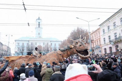 На фестивалі Маланок у Чернівцях перемогли учасники із Суховерхова (ФОТО)