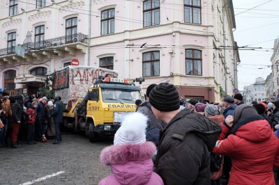 На фестивалі Маланок у Чернівцях перемогли учасники із Суховерхова (ФОТО)