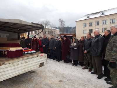 На Буковині попрощались із сільським головою, який загинув у зоні АТО (ФОТО)