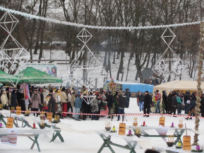 У Чернівцях у музеї під відкритим небом колядували сотні людей (ФОТО)