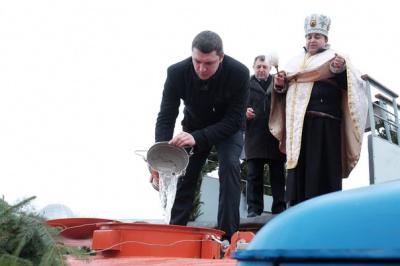 На площі Пресвятої Марії в Чернівцях освятили воду (ФОТО)