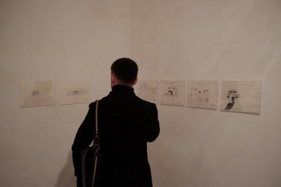 "Гібридну виставку" про мир і війну презентували у Чернівцях (ФОТО)