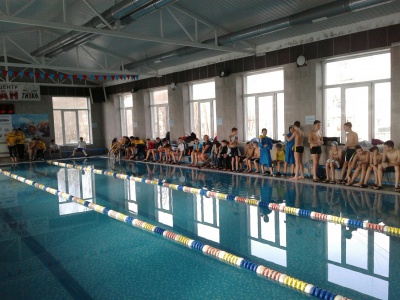 У Чернівцях через 25 років відновили змагання з плавання (ФОТО)