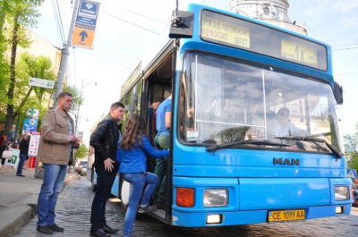 Пільговики у Чернівцях їздитимуть безкоштовно на всіх тролейбусах і 13-ти маршрутах