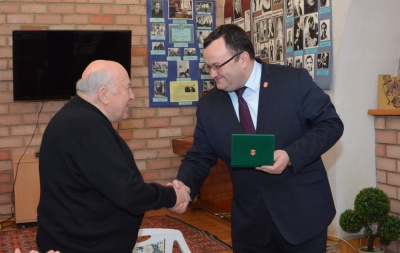 Медаллю "На славу Чернівців" нагородили відомого благодійника