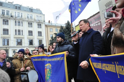 Олег Ляшко приїхав до Чернівців підтримати студентів БДФЕУ (ФОТО)