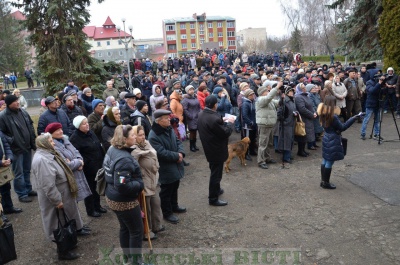 При в’їзді на Буковину активісти знову перекрили трасу - Хотин не хоче об’єднання з Кельменцями