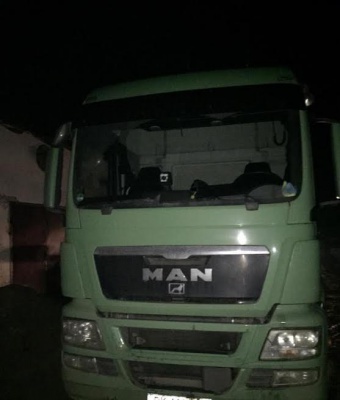 СБУ Буковини виявила вантажівку, яка нелегально перевозила 11 тонн спирту