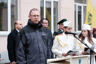 У військово-спортивному ліцеї Чернівців відкрили меморіальну дошку героя Небесної сотні Щербанюка (ФОТО)