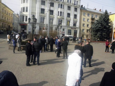 "Волю Надії!": у Чернівцях провели мітинг на підтримку Савченко (ФОТО)