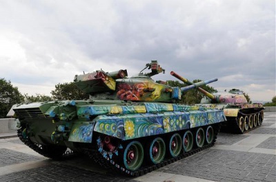 Чернівчани пропонують перетворити пам’ятник танку на вулиці Гагаріна на арт-об’єкт