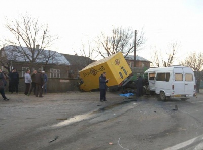 З’явилися фото з жахливої аварії в Мамаївцях