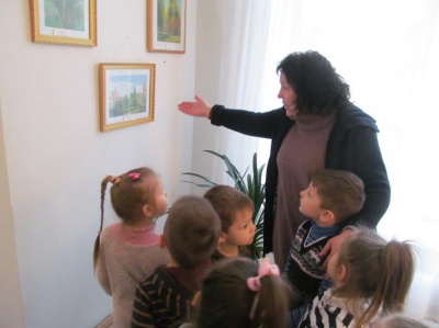 У садочку на акції милосердя у Чернівцях відкрили виставку картин Івана Гемері (ФОТО)