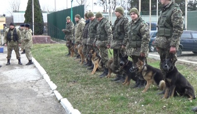 До Чернівців прибули 30 мобільних груп, які охоронятимуть українсько-румунський кордон (ФОТО)