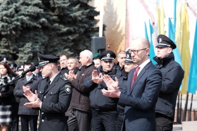 Яценюк у Чернівцях розповів, які реформи, крім поліції, проведуть в Україні