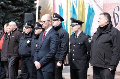 Яценюк у Чернівцях розповів, які реформи, крім поліції, проведуть в Україні