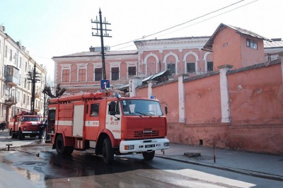 У Чернівцях горить СІЗО (ФОТО)