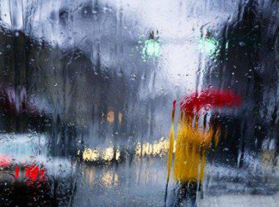 Водіїв попереджають про сильні дощі та грози 