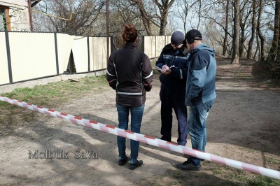 "Почула як тріскають стіни, вхопила дитину і вибігла на вулицю", - мешканка пошкодженого будинку