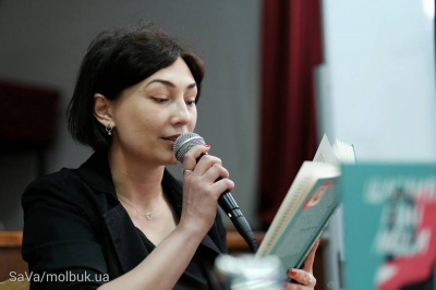 Катерина Бабкіна презентувала у Чернівцях книжку про щасливих голих людей (ФОТО)