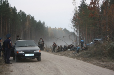 Спецпідрозділ "Дніпро 1" прибув на Рівненщину у район незаконного видобутку бурштину