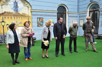 У Чернівцях відкрили виставку картин, написаних українськими художниками у Франції (ФОТО)