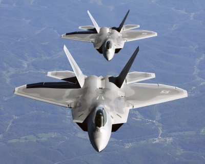США перекидають до Румунії винищувачі F-22 