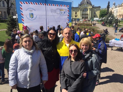 У Чернівцях презентували найбільшу в Україні Олімпійську листівку (ФОТО)