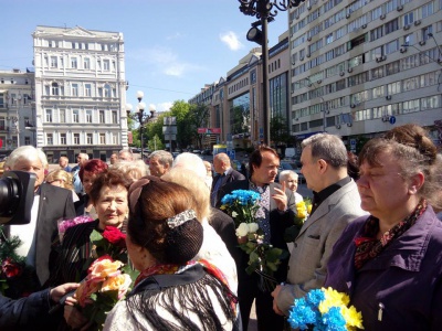 Буковинці у столиці прощаються зі співаком Дмитром Гнатюком (ФОТО)