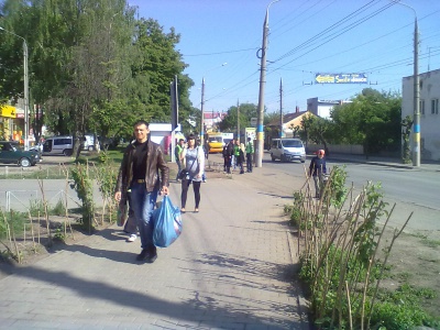 У Чернівцях таки розчистили вулицю Ентузіастів від стихійної торгівлі