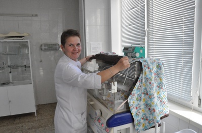 Трійню, що народилася на Буковині, переведуть до іншої лікарні (ФОТО)