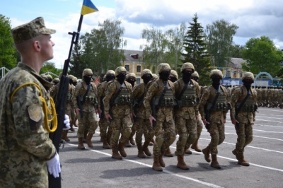 У Хмельницькому випустилися інструктори за програмою НАТО