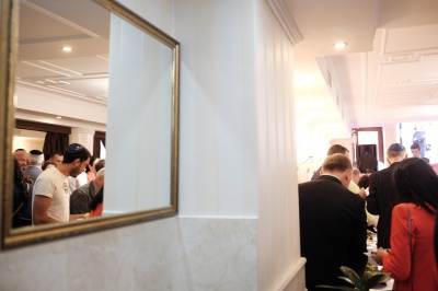 У Чернівцях компаньйон Коломойського відкрив кошерний ресторан при синагозі (ФОТО)