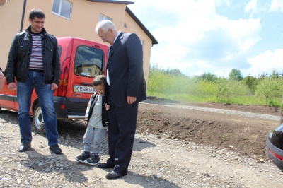 Сім’я, де панує любов: на Буковині у багатодітній родині - 17 дітей