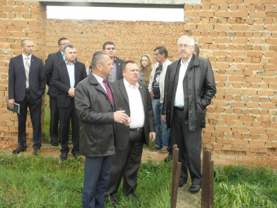 Голова Чернівецької ОДА оглянув будівництво двох шкіл на Буковині