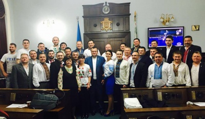 Сесія міської ради завершилася о першій ночі (ФОТО)