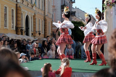 Провідні дизайнери Буковини представили нові колекції одягу (ФОТО)