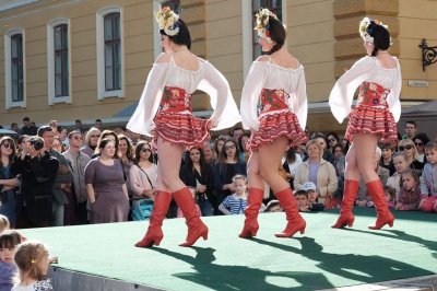 Провідні дизайнери Буковини представили нові колекції одягу (ФОТО)
