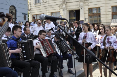 У Чернівцях розпочався День вуличної музики (ФОТО, ВІДЕО)