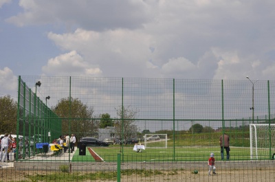У Чернівцях відкрили штучне футбольне міні-поле (ФОТО)