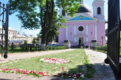 Буковинська митрополія УПЦ МП святкує іменини архієпископа (ФОТО)