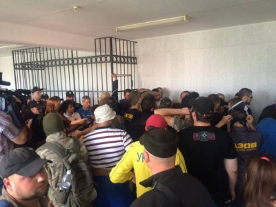 В Одесі "ПС" заблокував суд через рішення відпустити фігуранта "справи 2 травня"