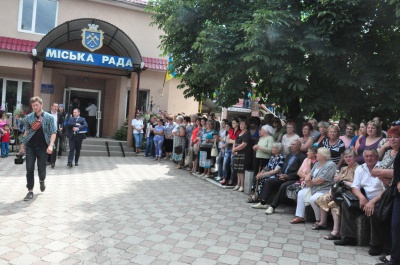 День Гройсмана на Буковині. Що робив прем’єр-міністр у Новодністровську (ФОТО)