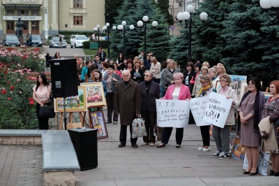 У Чернівцях молилися за депортованих буковинців (ФОТО)