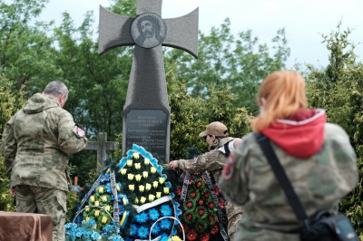 На кладовищі у Чернівцях відслужили молебень за жертвами депортації (ФОТО)