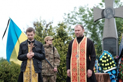 На кладовищі у Чернівцях відслужили молебень за жертвами депортації (ФОТО)